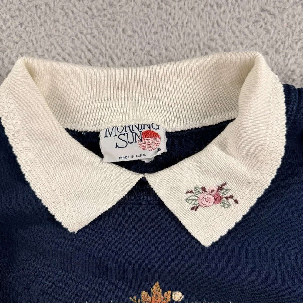 VINTAGE Grannycore Collared Crewneck Sweater XL Blue Embroidered Floral USA